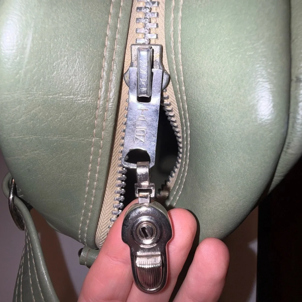 Vintage Green Women's faux leather tote Bag